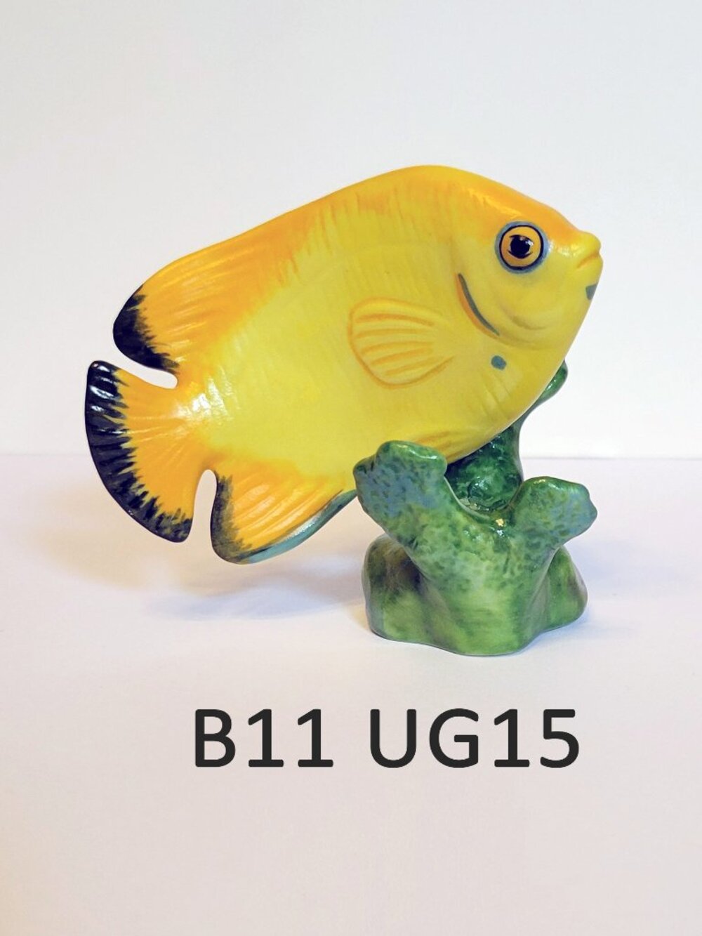 Yellow Fish Figurine - Franklin Mint (UG15)